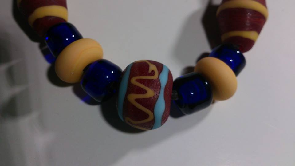 Replik einer frühmittelalterlichen Glasperlenkette (Merovinger)