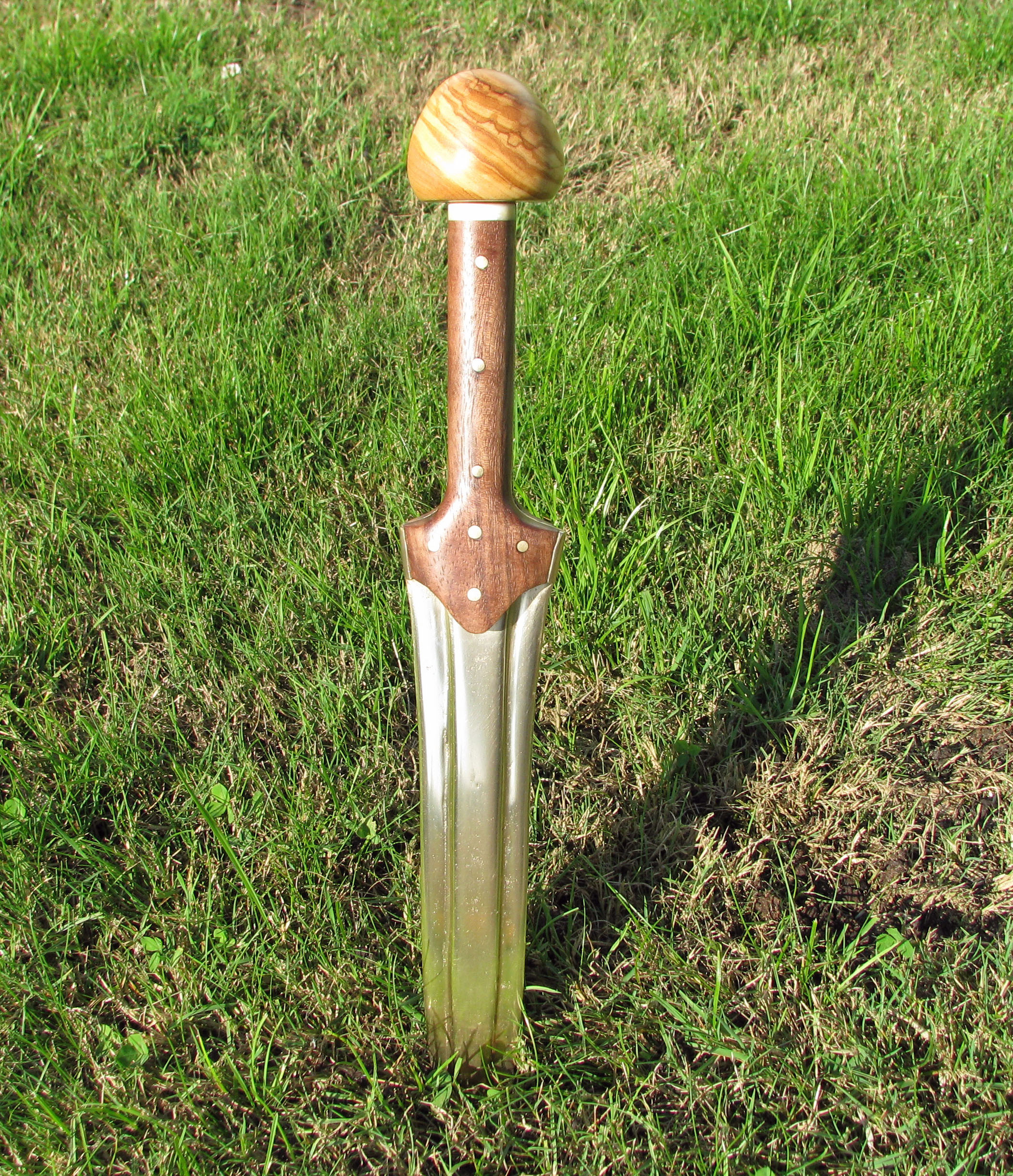 Mykenischer Bronzedolch Typ B